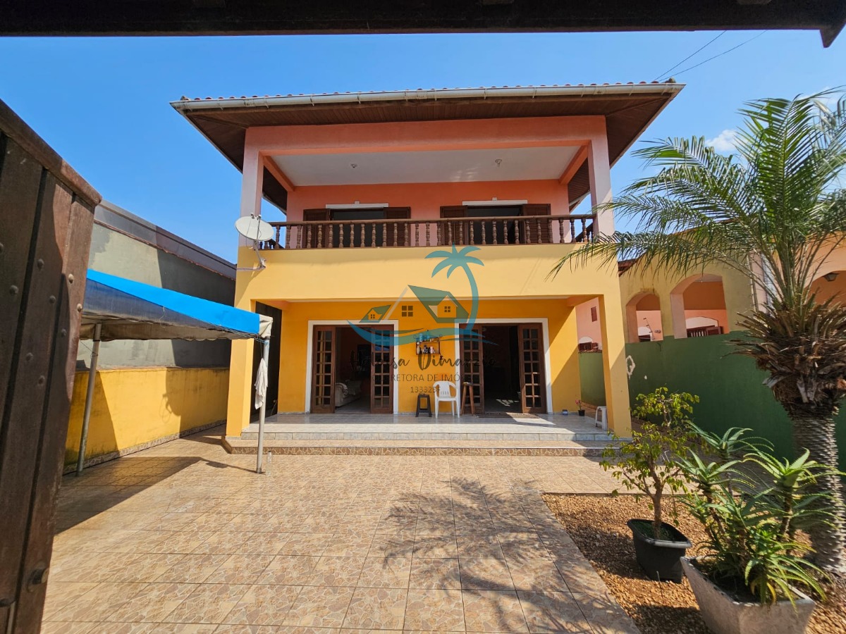 Casa à venda com 4 quartos, 215m² - Foto 2